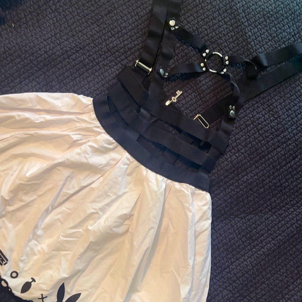 Suspender cage skirt